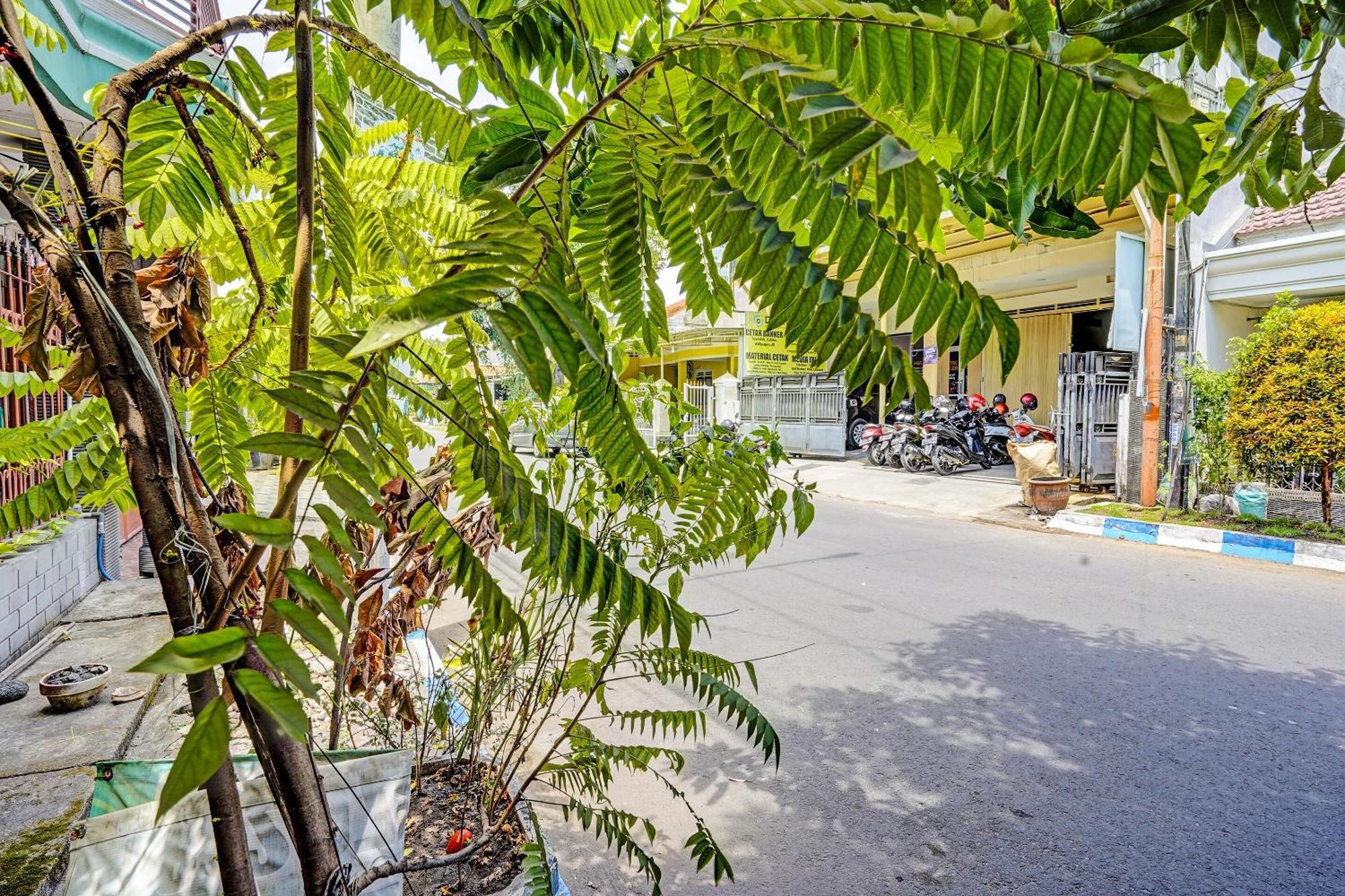 Hotel Spot On 91716 Kost Yy Syariah Mojokerto Exteriér fotografie
