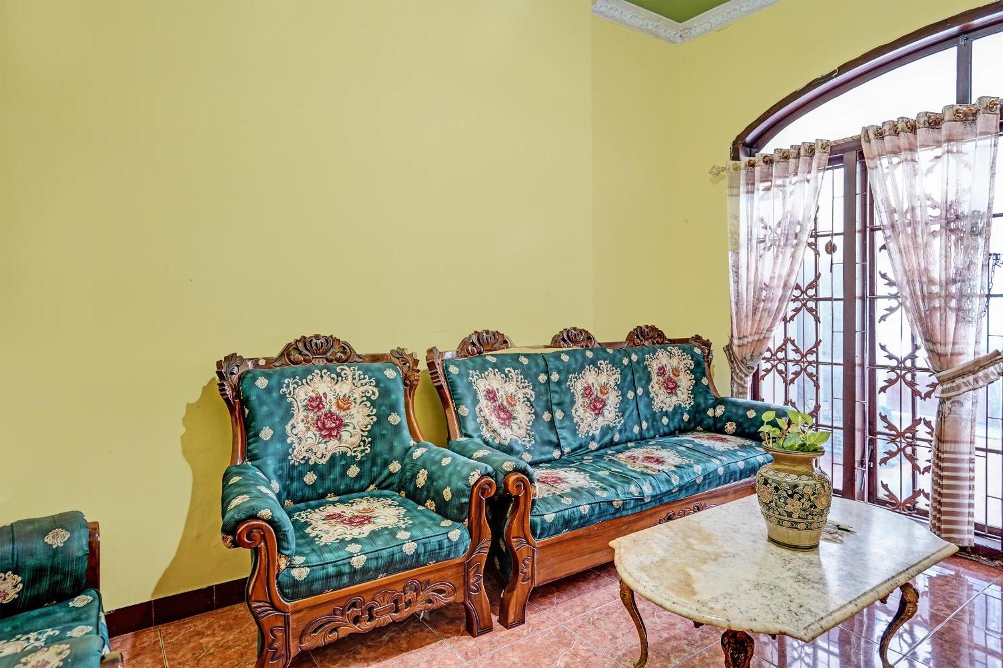 Hotel Spot On 91716 Kost Yy Syariah Mojokerto Exteriér fotografie