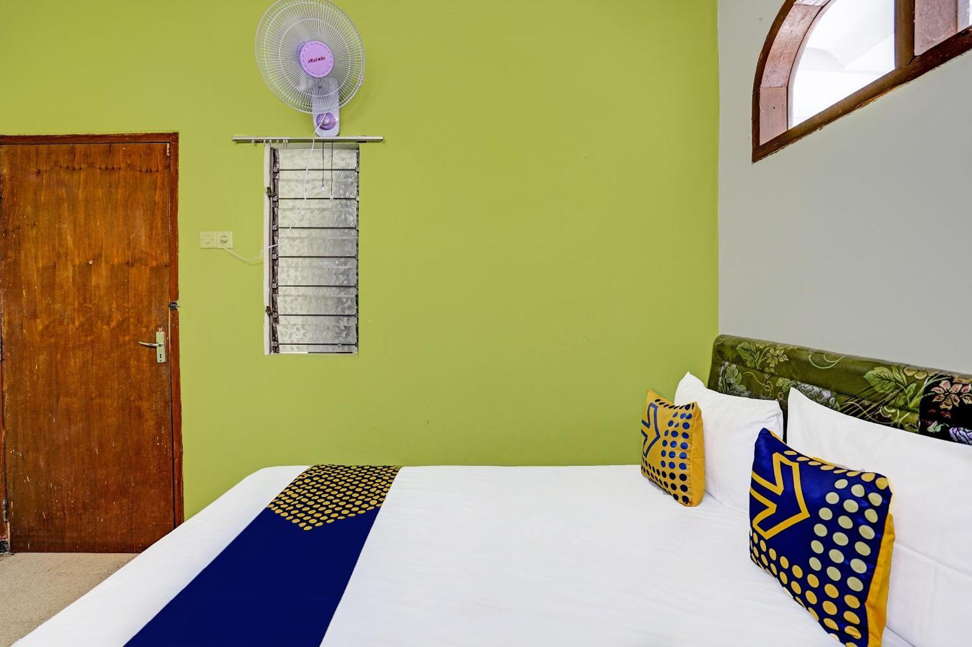 Hotel Spot On 91716 Kost Yy Syariah Mojokerto Exteriér fotografie