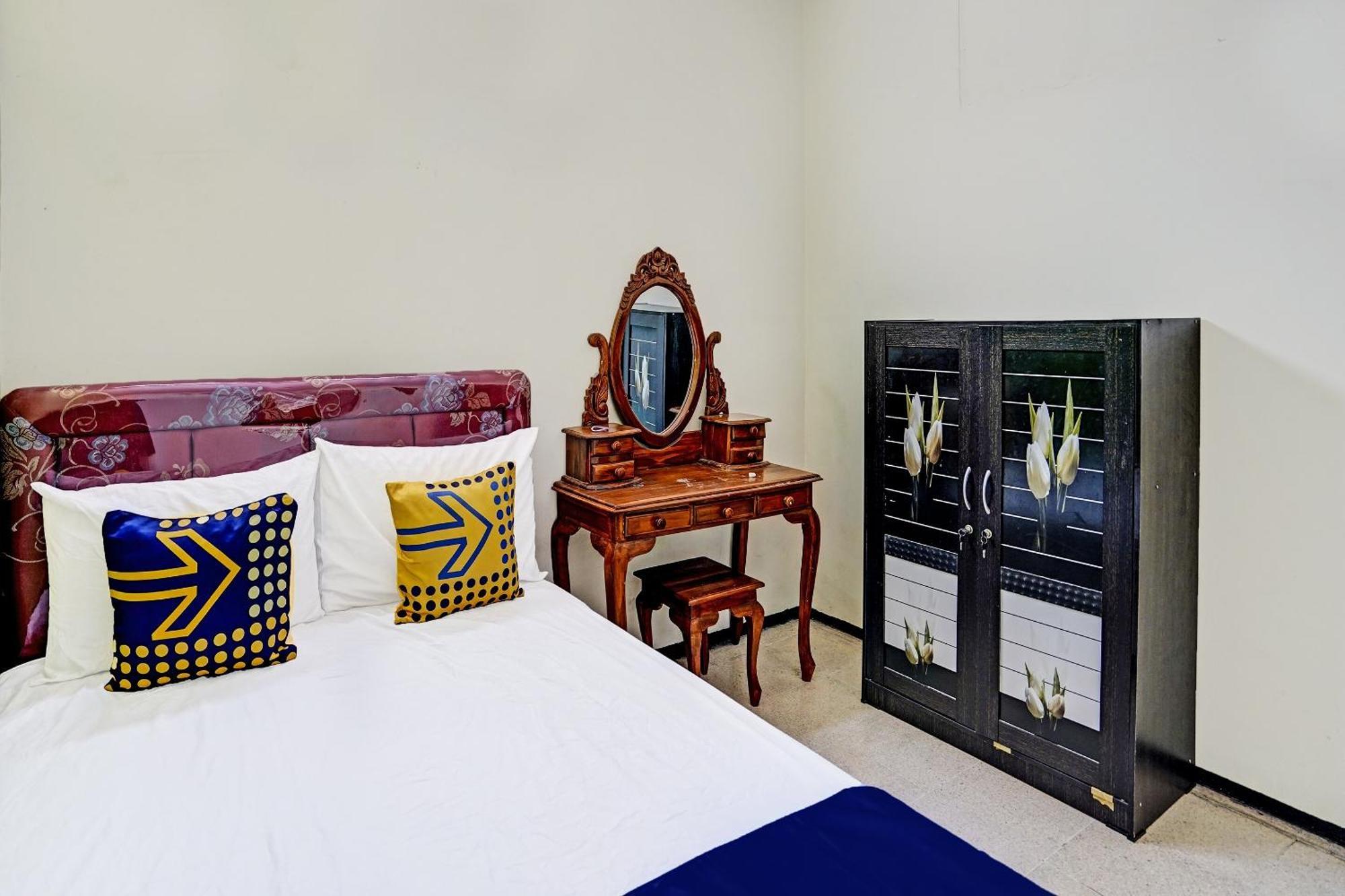 Hotel Spot On 91716 Kost Yy Syariah Mojokerto Exteriér fotografie