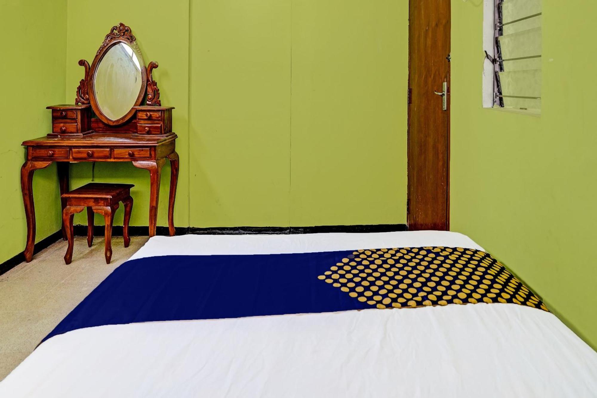 Hotel Spot On 91716 Kost Yy Syariah Mojokerto Exteriér fotografie