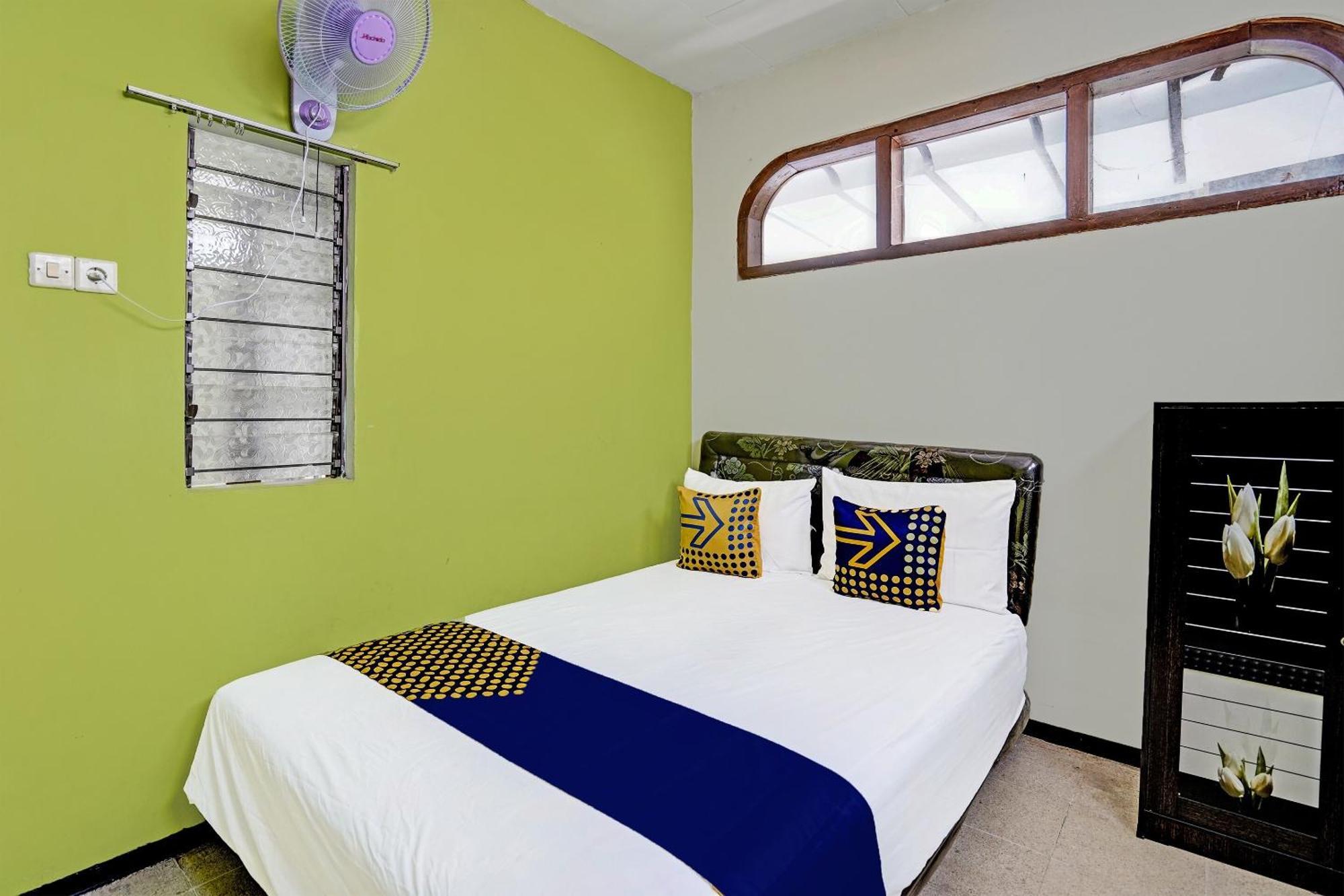 Hotel Spot On 91716 Kost Yy Syariah Mojokerto Exteriér fotografie
