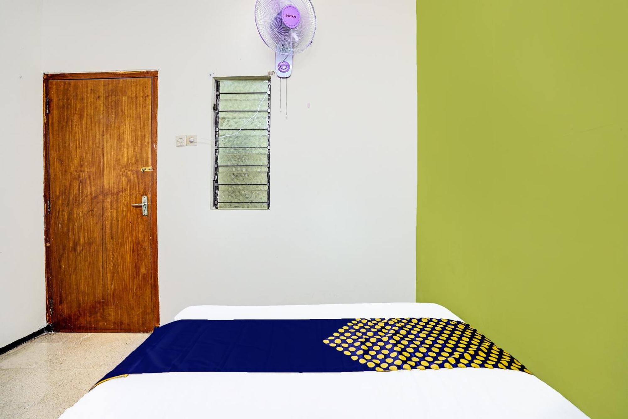 Hotel Spot On 91716 Kost Yy Syariah Mojokerto Exteriér fotografie